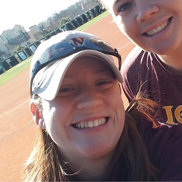 Meet your Posher, Leah - Picture 1 of 1